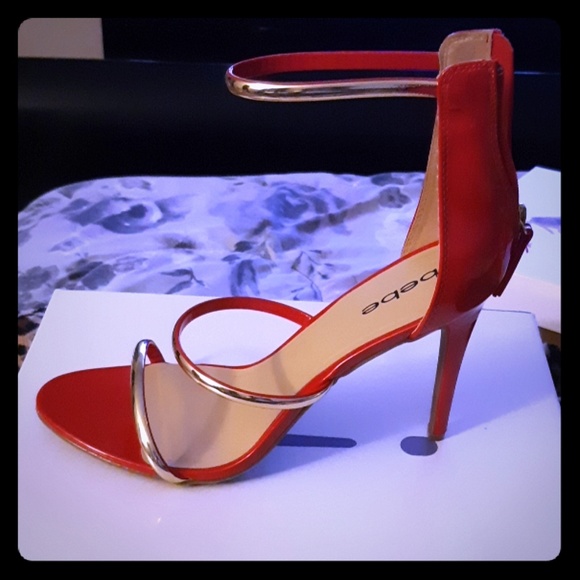 Heels - Picture 1 of 1